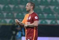 'Sneijder ve Huntelaar ile görüşüyoruz'