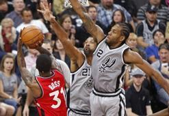 NBA'de yılın savunmacısı Kawhi Leonard