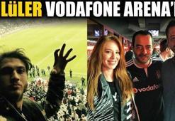 Ünlüler Vodafone Arena'da