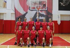 Bayraklı'nın perileri yeni sezona hazırlanıyor