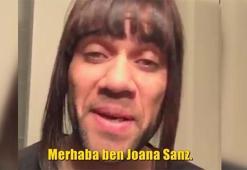 Dani Alves sevgilisinin taklidini yaptı
