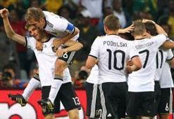 Panzerler ezdi geçti: 4-1