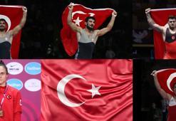 Dünya Şampiyonası'nda ülkemizi temsil edecek güreşçilerimiz