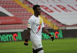 Galatasaray ve Fenerbahçe karşı karşıya! Ali Koç, Youssouf Ndayishimiye için devrede!