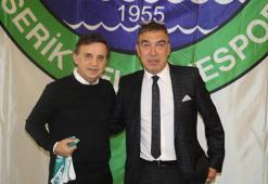 Suat Kaya, Serik Belediyespor ile sözleşme imzaladı