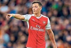 Mesut Özil Fenerbahçe'ye transfer olmak için Arsenal'e teklif yaptı!