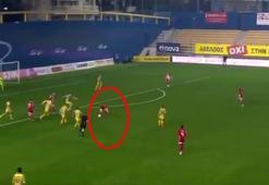 Fenerbahçe'den gitmişti... Yılın asistini yaptı!