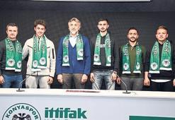 Konyaspor'dan imza şov