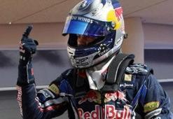 Vettel fırtına gibi!