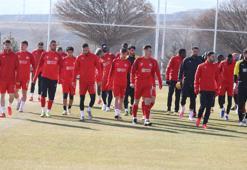 Sivasspor'da şok sakatlıklar! Rıza Çalımbay kara kara düşünüyor