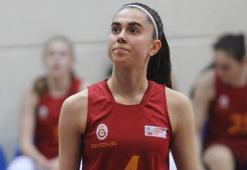 Milli sporcu Tuana Coşkun yurtdışı eğitim bursu kazandı