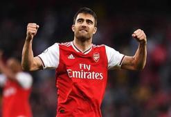 Son dakika! Fenerbahçe yeni stoperini birkaç güne açıklayacak! Görüştüğü iki isim: Sokratis-Jesus