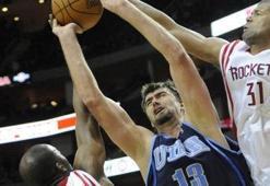 NBA'de Mehmet Okur şov: 104-95