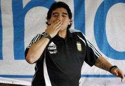 Maradona baba oluyor