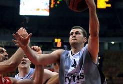 Efes Pilsen'e Top 16 takviyesi
