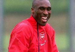 Campbell yeniden Arsenal'de!