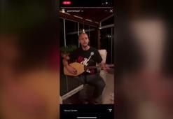 Semih Kaya'nın sazlı 'jingle bells' performansı