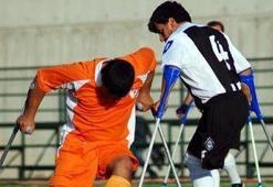 Ampute futbolda zirve şenlendi