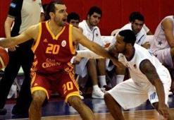 Galatasaray üçte üç yaptı: 89-87