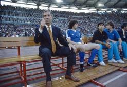 Arjantin'in eski hocası Bilardo corona virüse yakalandı
