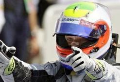 Valencia'da zafer Barrichello'nun!