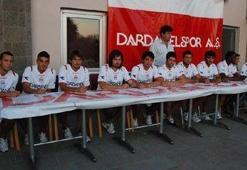 Dardanel'den imza şov