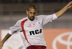 Veron kendi maaşını kesti!