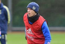 Arsenal'de Mesut Özil ve Sokratis krizi! Takım ikiye bölündü!