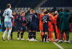 Son dakika | PSG - Başakşehir maçında şok! Rumen hakemden Pierre Webo'ya ırkçı ifadeler...