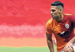 Galatasaray-Falcao yol ayrımında