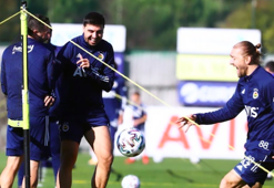 Fenerbahçe'de Ozan Tufan ve Caner Erkin'in paylaşımları akıl karıştırdı!