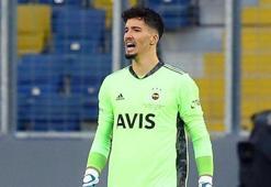 Altay Bayındır: Hedefim Fenerbahçe'ye kupalar kazandırmak