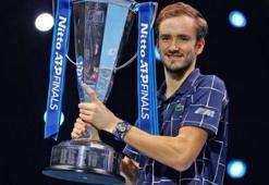 ATP Finalleri'nde şampiyon Medvedev