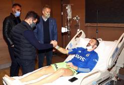 Fenerbahçeli Harun Tekin'e moral ziyareti!