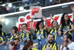 Bütün Anneler Avis için özel