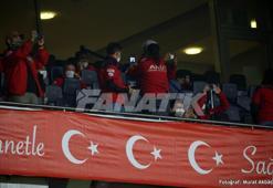 İzmir kahramanı "AKUT" Türkiye - Rusya maçında tribünde!