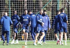 Fenerbahçe'de ilk 11'de değişiklik! Hem mecburi hem istekli!