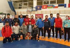 Milli güreşçilerden Polonya'da 34 madalya
