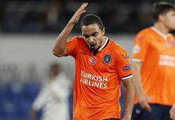 Rafael mi, Daniel Alves mi? Başakşehir-Manchester United maçına damga vurdu