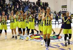 Fenerbahçe Öznur Kablo'da 3 oyuncunun koronavirüs testi pozitif çıktı