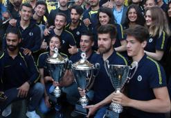 Fenerbahçe'de şampiyon şubeler statta tur attı
