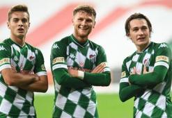 Bursaspor gençleriyle sahada