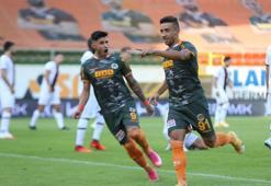 Alanyaspor, tarihinin en iyi sezon başlangıcına imza attı