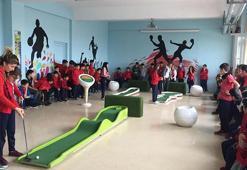 Golf okullara taşındı