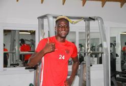 Hatayspor'da yeni transfer Babajide David Akintola antrenmanlara başladı