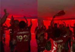 Liverpool'un şampiyonluk partisi kameralara işte böyle yansıdı!