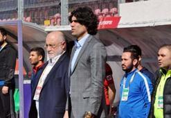 Afyonspor karıştı hoca bıraktı!
