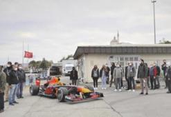 Formula 1 pilotları Ata'mızı unutmadı! Duygulandıran video...