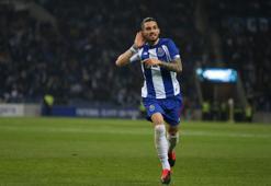 Manchester United, Alex Telles için devrede