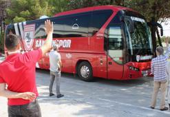 Samsunspor Altay deplasmanı için İzmir'e hareket etti